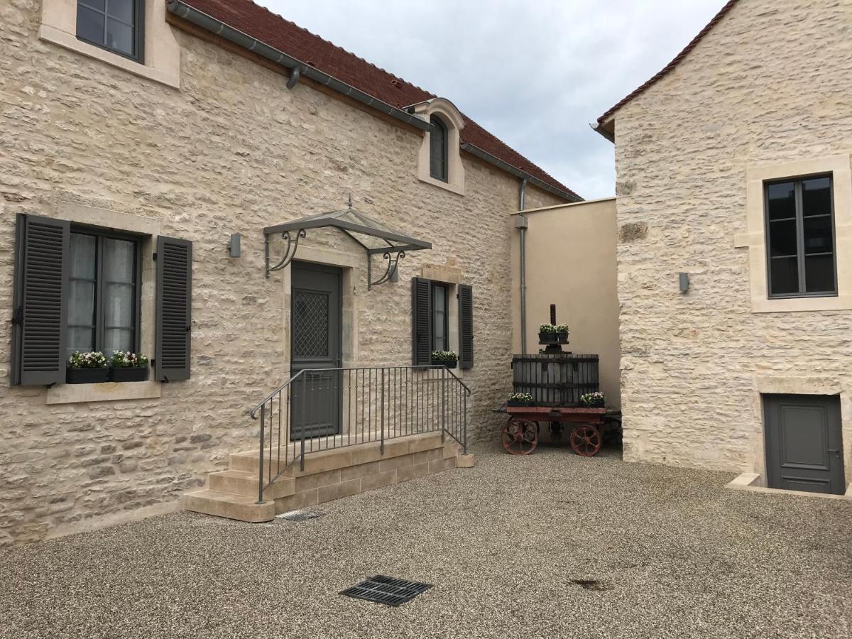 Le Charles V Bed & Breakfast Meursault Exterior photo