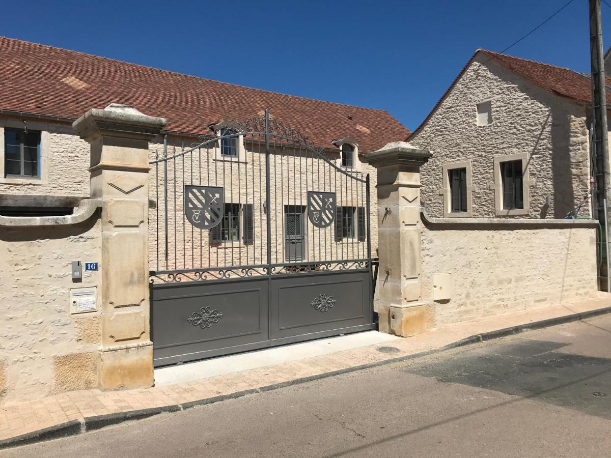Le Charles V Bed & Breakfast Meursault Exterior photo