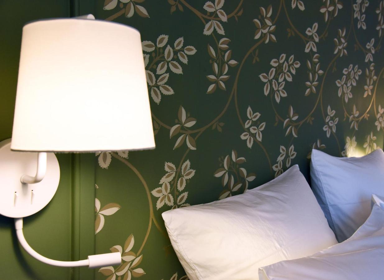 Le Charles V Bed & Breakfast Meursault Exterior photo